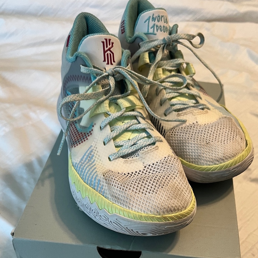 Nike Kyrie Flytrap V EP 5 White/Sweet Beet-Grey Fog Basketball Shoes Unisex